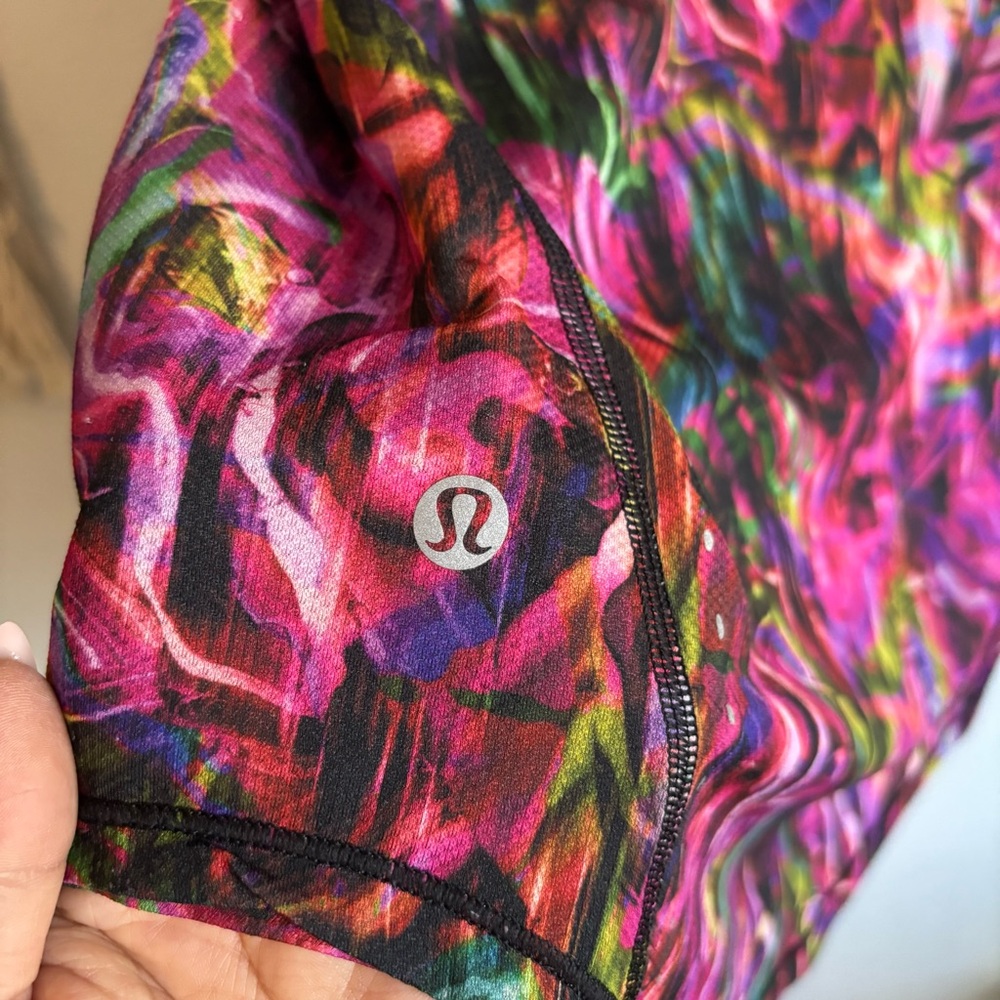 5/$25 ๐ Lululemon tshirt - Picture 4 of 6